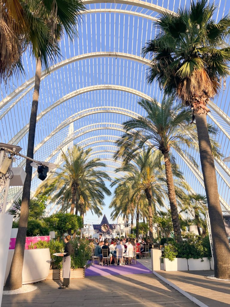 Feest en diner in club Umbracle in het CAC