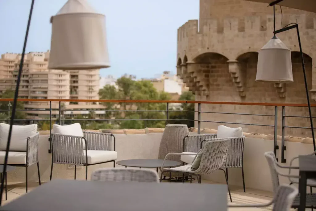 Hotel MYR Puerta Serranos Rooftop Bar