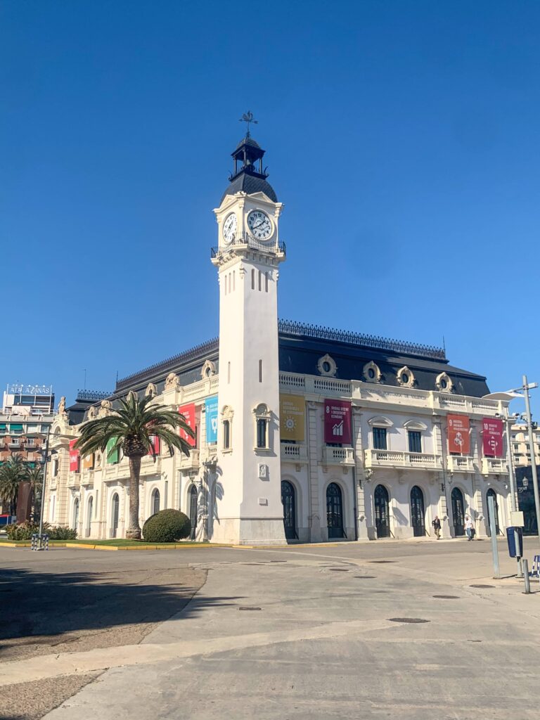 Edificio del Reloj Valencia port